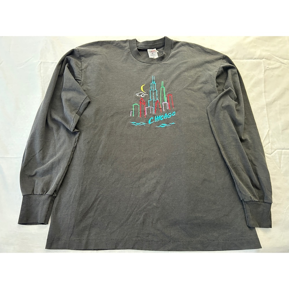 Vintage Fruit of‎ the Loom Chicago Skyline Embroidered Single Stitch Shirt XL